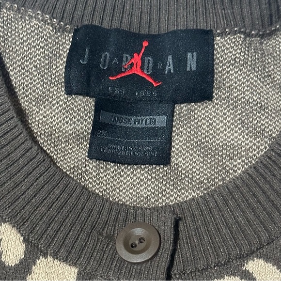 Nike Women’s Elephant Print Cardigan Sweater 2X Brown Button Front - Picture 7 of 11